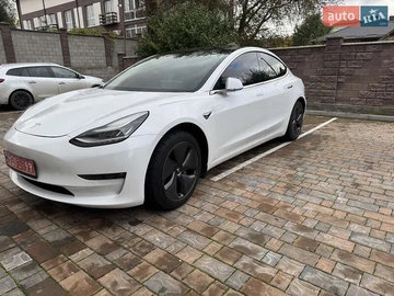 Авто Tesla Model 3 2018 № 8073893