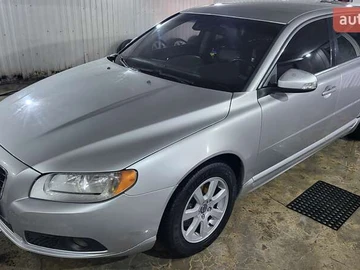Авто Volvo V70 2013 № 8074863
