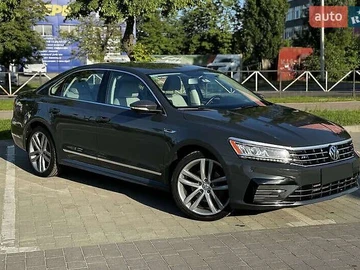 Авто Volkswagen Passat 2017 № 8076244