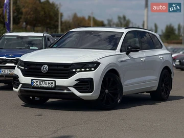 Авто Volkswagen Touareg 2018 № 8077223