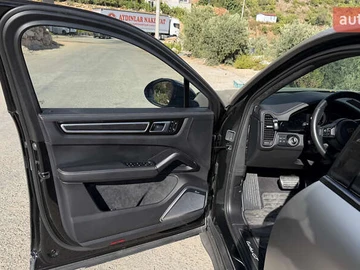 Авто Porsche Cayenne 2023 № 8077240