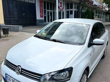 Авто Volkswagen Polo 2014 № 8077462