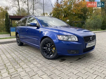 Авто Volvo V50 2008 № 8077608