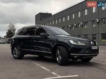 Авто Volkswagen Touareg 2016 № 8078129