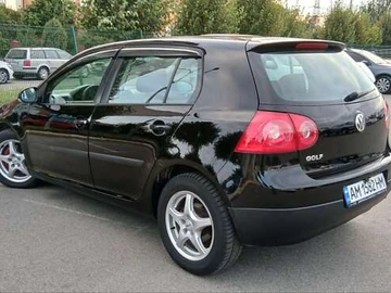 Авто Volkswagen Golf 2003 № 8078425