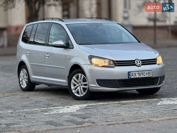 Авто Volkswagen Touran 2013 № 8078725