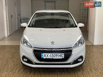 Авто Peugeot 208 2018 № 8078736