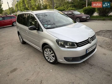 Авто Volkswagen Touran 2011 № 8078953