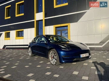 Авто Tesla Model 3 2019 № 8079309