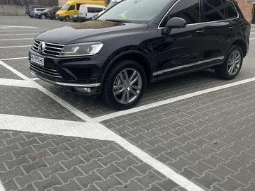 Авто Volkswagen Touareg 2015 № 8079322