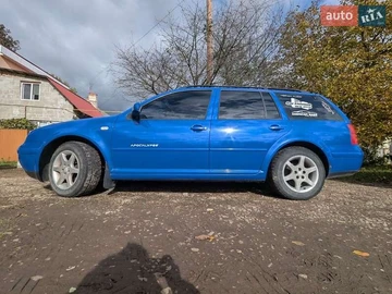 Авто Volkswagen Golf 1999 № 8079547