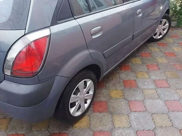 Авто KIA Rio 2006 № 8079585
