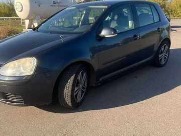 Авто Volkswagen Golf 2005 № 8079599