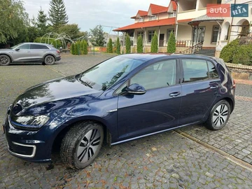 Авто Volkswagen E-Golf 2015 № 8079944