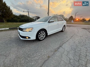 Авто Volkswagen Jetta 2014 № 8079957
