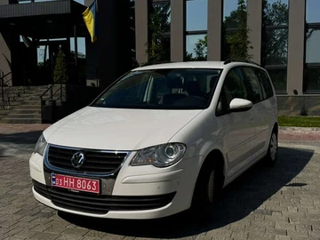 Авто Volkswagen Touran 2010 № 8080695