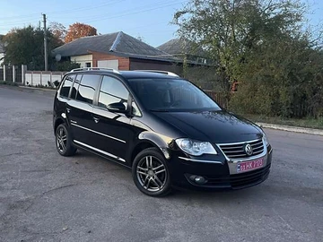 Авто Volkswagen Touran 2010 № 8080910