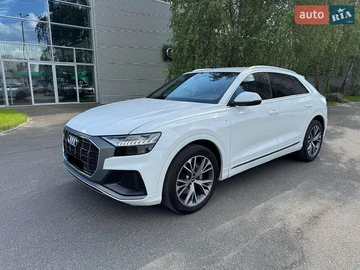 Авто Audi Q8 2021 № 8081702