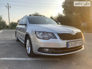 Авто Skoda Superb 2014 № 8082104
