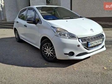 Авто Peugeot 208 2012 № 8082688