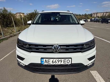 Авто Volkswagen Tiguan 2017 № 8083173