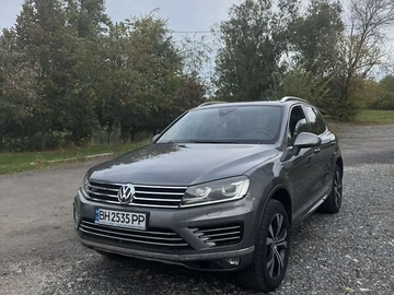 Авто Volkswagen Touareg 2015 № 8083189