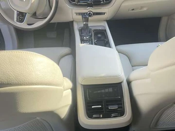 Авто Volvo Xc60 2020 № 8083192
