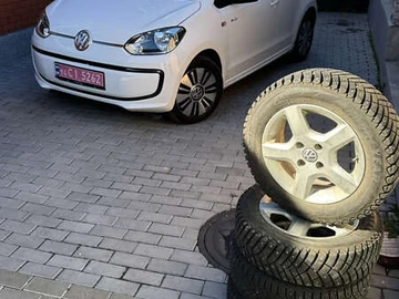 Авто Volkswagen E-Up 2015 № 8083835