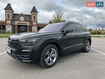 Авто Volkswagen Touareg 2023 № 8084494