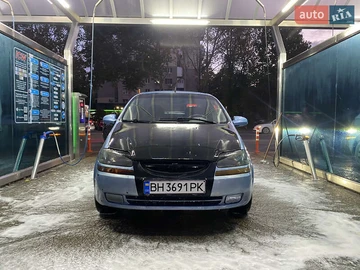 Авто Chevrolet Aveo 2005 № 8084511