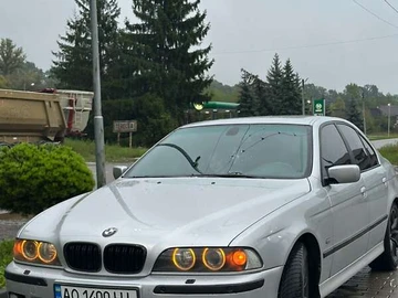 Авто BMW 5 Series 2003 № 8085482