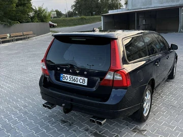 Авто Volvo V70 2009 № 8085486
