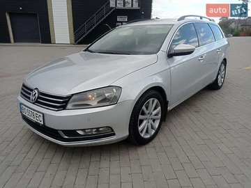 Авто Volkswagen Passat 2011 № 8085843