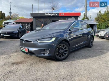 Авто Tesla Model X 2018 № 8086212