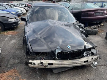 Авто BMW 5 Series 2000 № 8086244