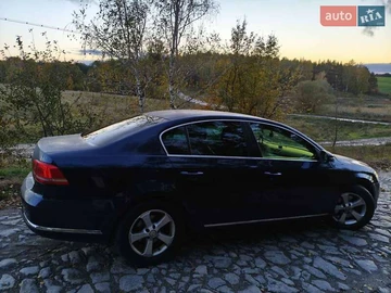 Авто Volkswagen Passat 2011 № 8087108
