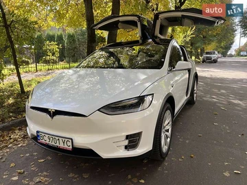 Авто Tesla Model X 2018 № 8087347