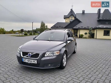 Авто Volvo V50 2010 № 8087825