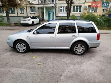 Авто Volkswagen Golf 1999 № 8088550
