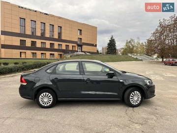 Авто Volkswagen Polo 2011 № 8088726