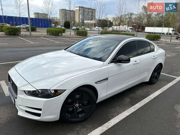 Авто Jaguar Xe 2017 № 8089197