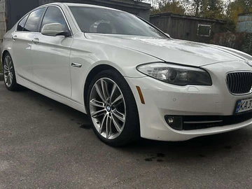 Авто BMW 5 Series 2013 № 8089211