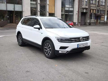 Авто Volkswagen Tiguan 2018 № 8089277