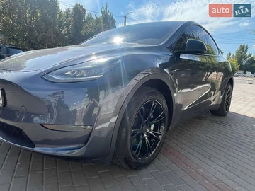 Авто Tesla Model Y 2023 № 8089424