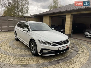 Авто Volkswagen Passat 2022 № 8089432