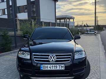Авто Volkswagen Touareg 2004 № 8090013