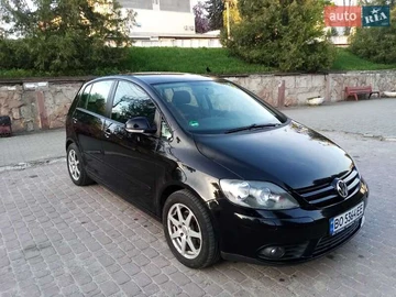Авто Volkswagen Golf Plus 2006 № 8090015