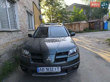 Авто Mitsubishi Outlander 2003 № 8090126