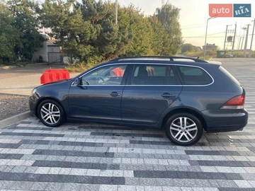 Авто Volkswagen Golf 2010 № 8090127