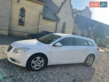 Авто Opel Insignia 2012 № 8090141